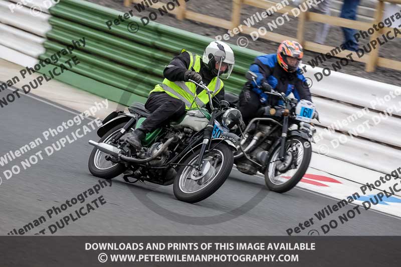 Vintage motorcycle club;eventdigitalimages;mallory park;mallory park trackday photographs;no limits trackdays;peter wileman photography;trackday digital images;trackday photos;vmcc festival 1000 bikes photographs